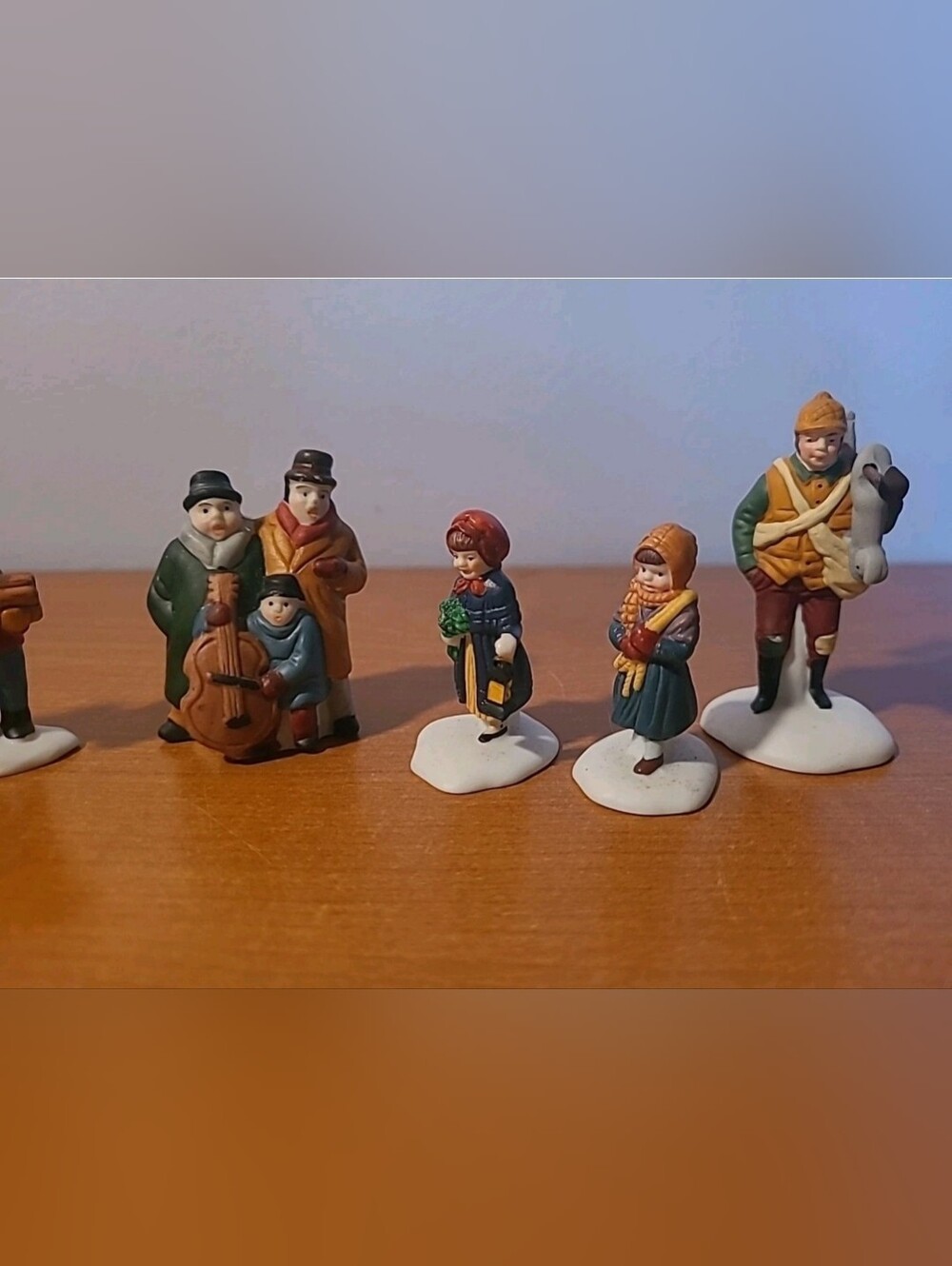 Miscellaneous Lot Department 56 Christmas Figurines - Picture 14 of 15